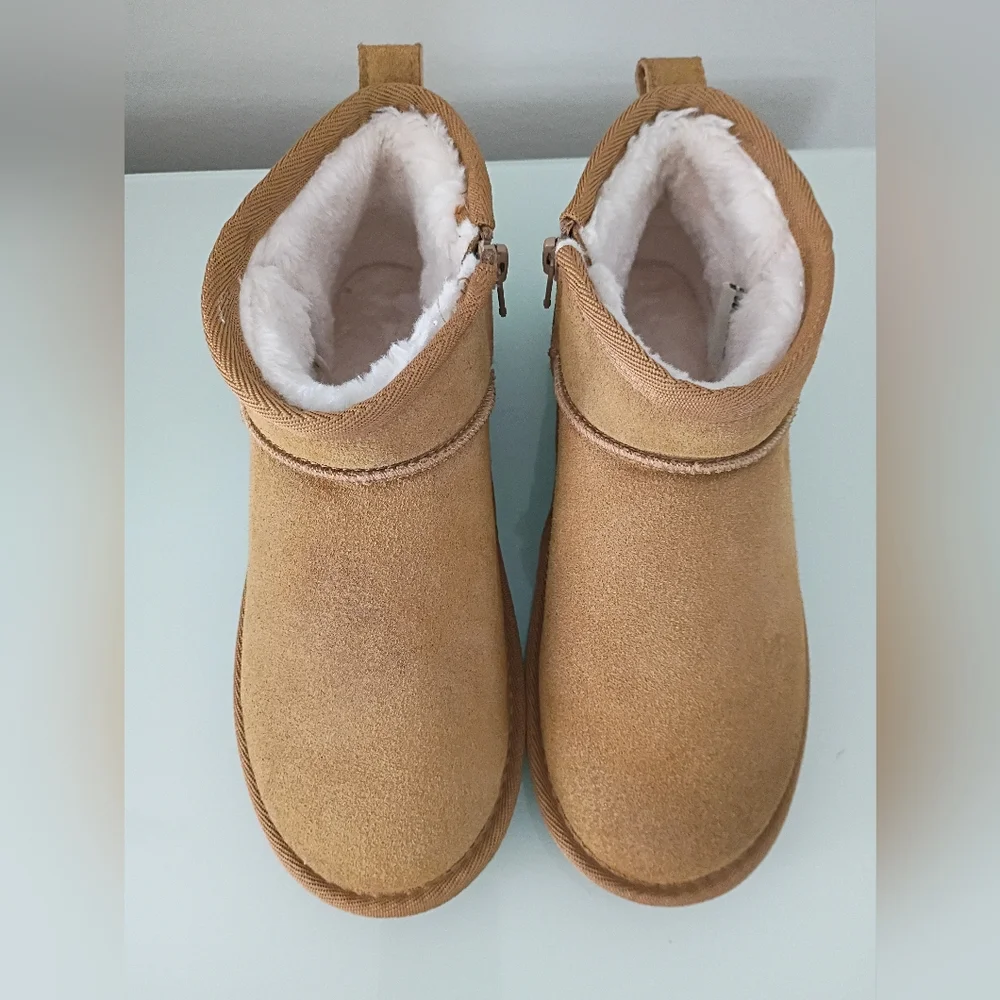 cushionaire Girls Hip Low Shearling Boots - Suede - Picture 1 of 4